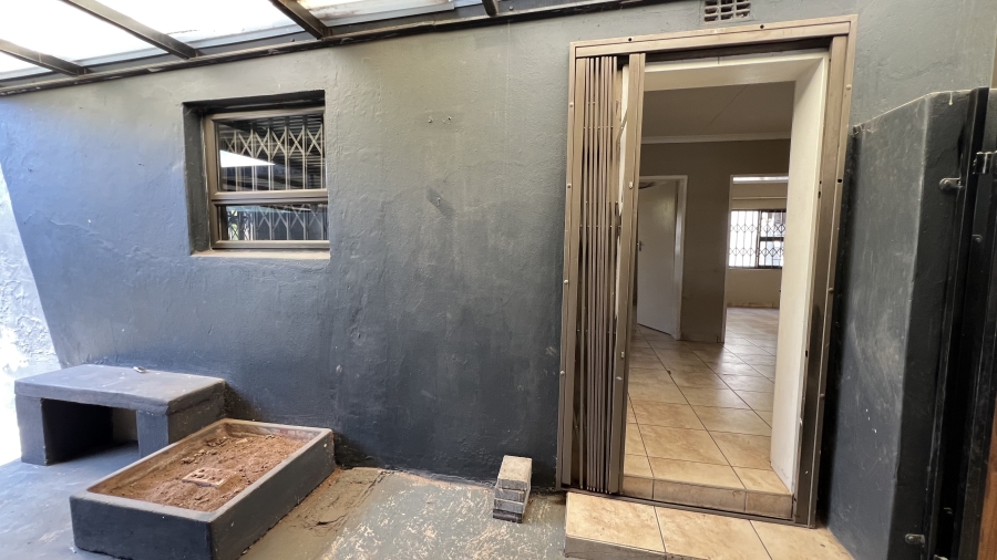 6 Bedroom Property for Sale in Krugersdorp West Gauteng