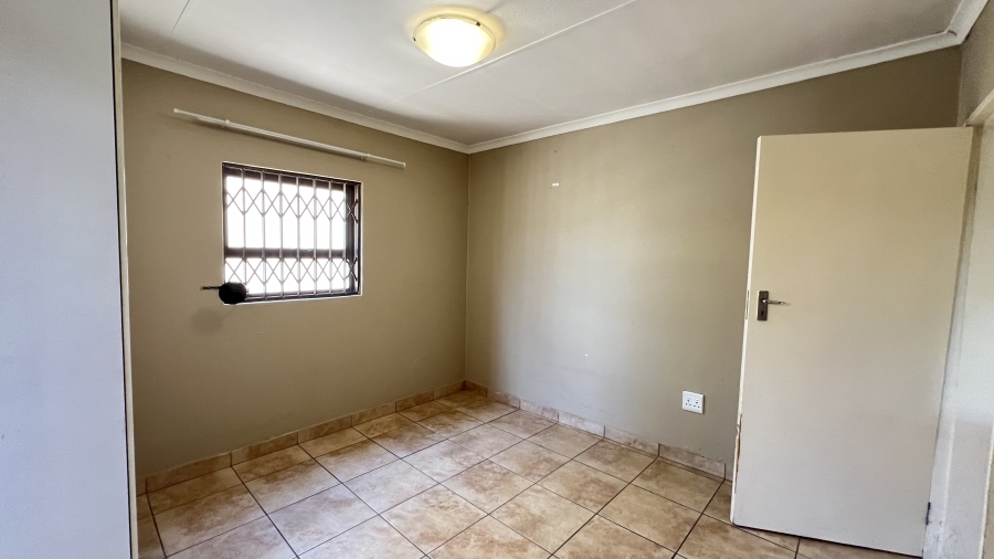 6 Bedroom Property for Sale in Krugersdorp West Gauteng