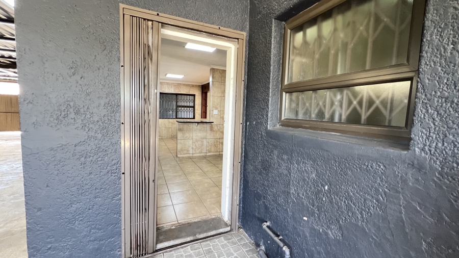 6 Bedroom Property for Sale in Krugersdorp West Gauteng