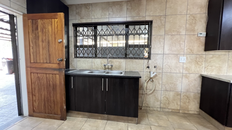 6 Bedroom Property for Sale in Krugersdorp West Gauteng