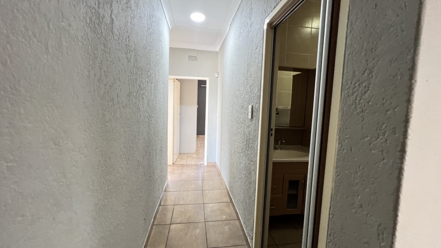 6 Bedroom Property for Sale in Krugersdorp West Gauteng