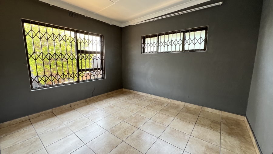 6 Bedroom Property for Sale in Krugersdorp West Gauteng