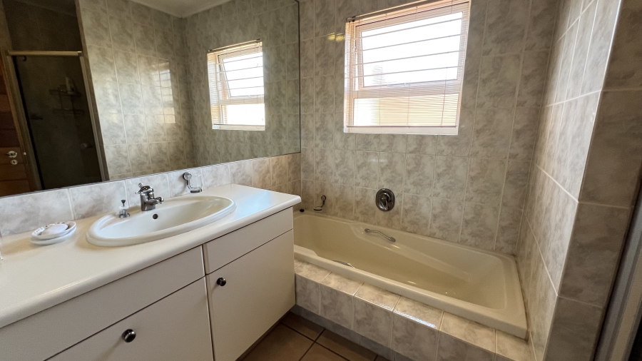 3 Bedroom Property for Sale in Monument Gauteng