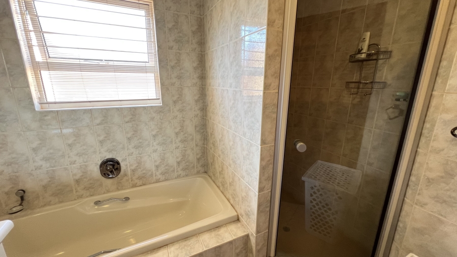 3 Bedroom Property for Sale in Monument Gauteng