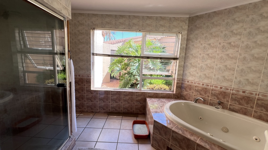 3 Bedroom Property for Sale in Monument Gauteng