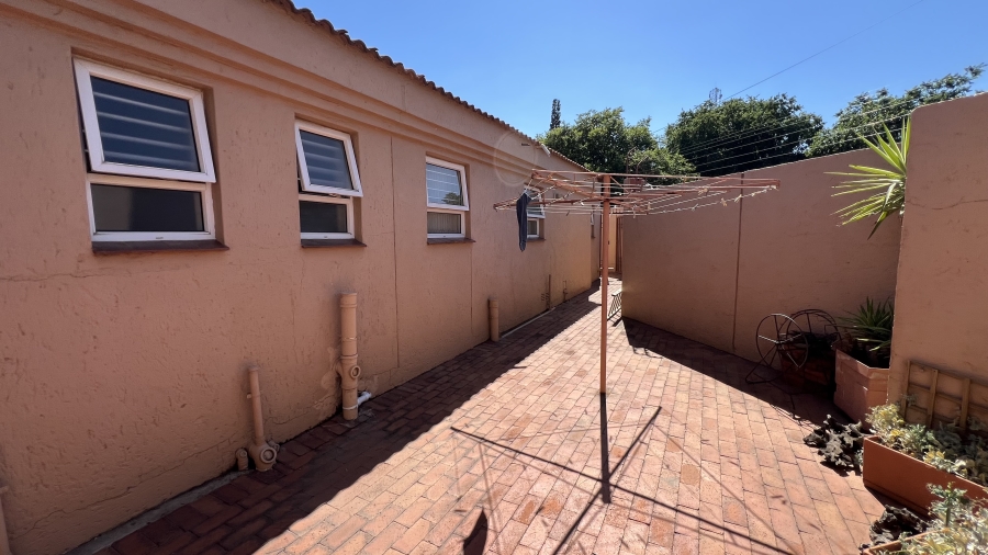 3 Bedroom Property for Sale in Monument Gauteng