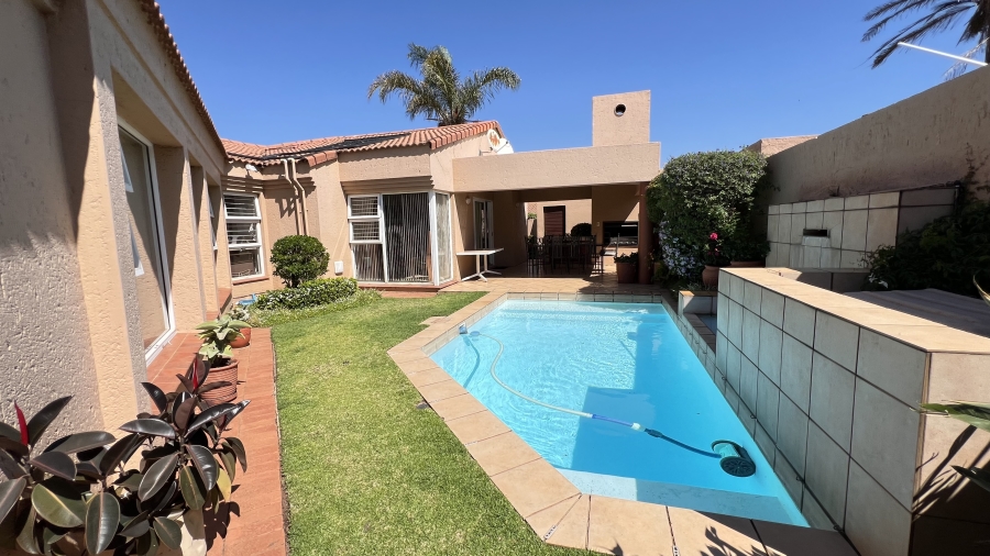 3 Bedroom Property for Sale in Monument Gauteng