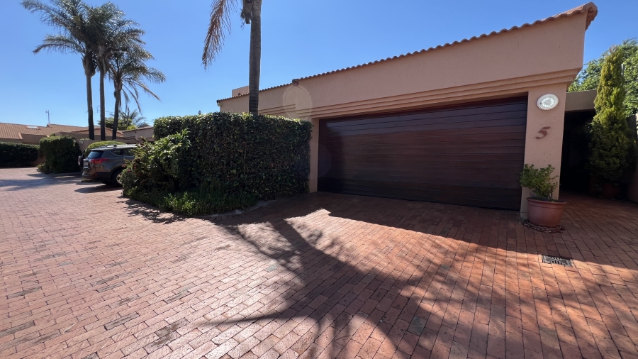 3 Bedroom Property for Sale in Monument Gauteng