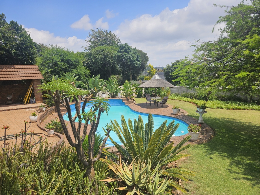 4 Bedroom Property for Sale in Rant En Dal Gauteng