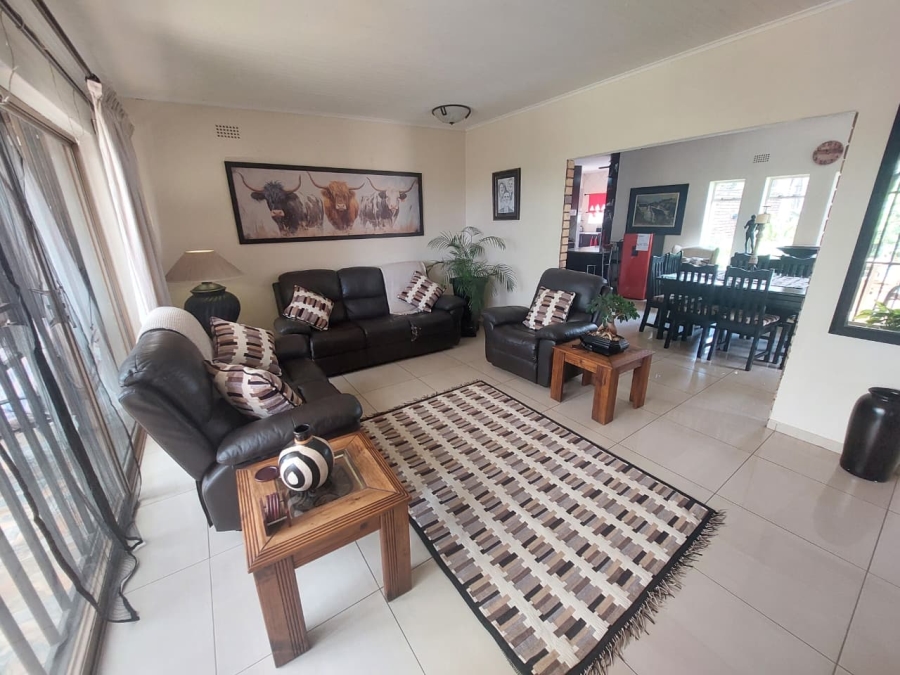 4 Bedroom Property for Sale in Rant En Dal Gauteng