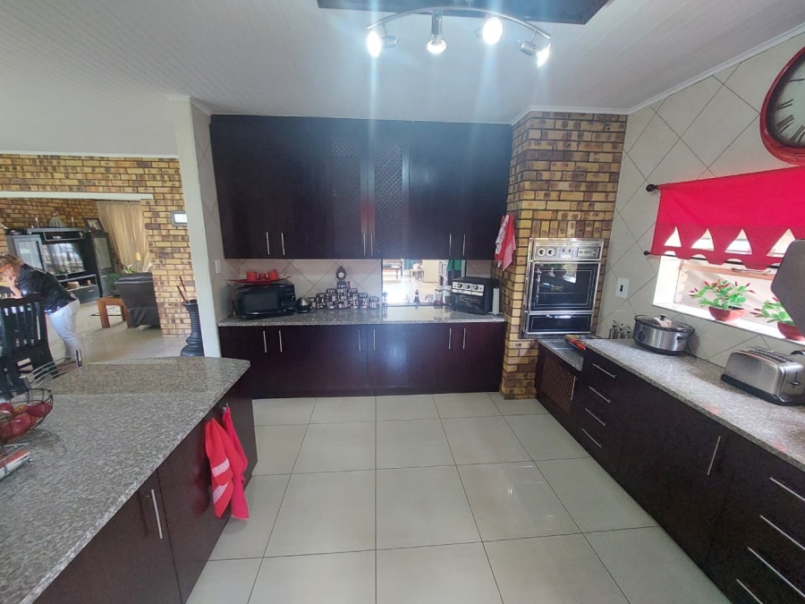 4 Bedroom Property for Sale in Rant En Dal Gauteng