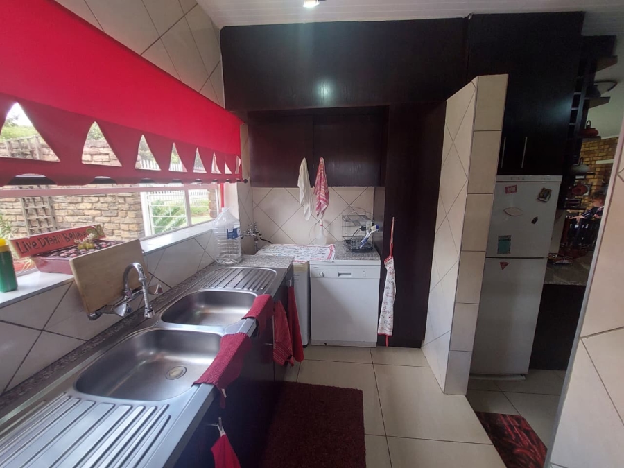 4 Bedroom Property for Sale in Rant En Dal Gauteng