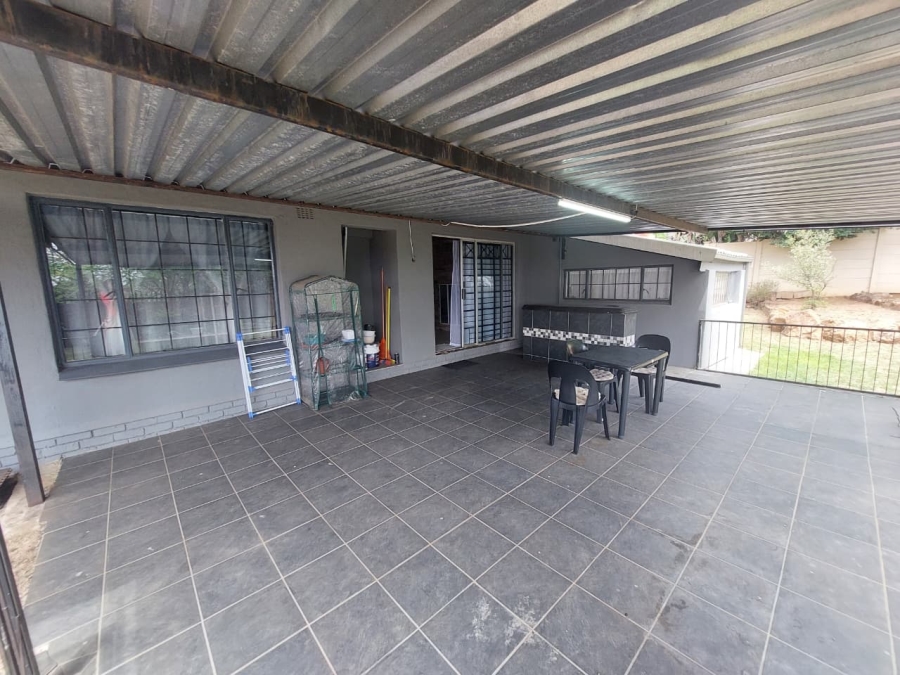 3 Bedroom Property for Sale in Kenmare Gauteng