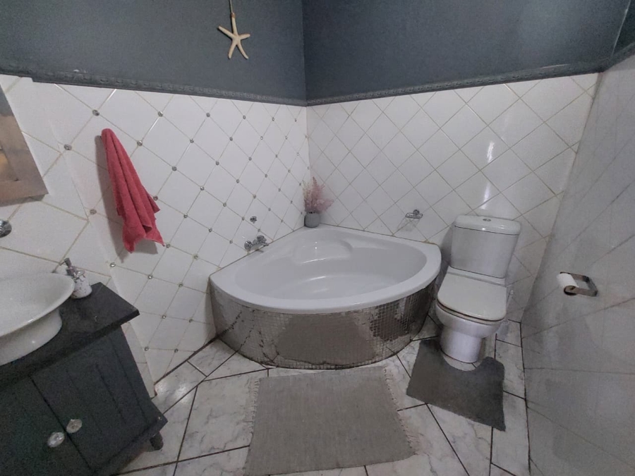 3 Bedroom Property for Sale in Kenmare Gauteng