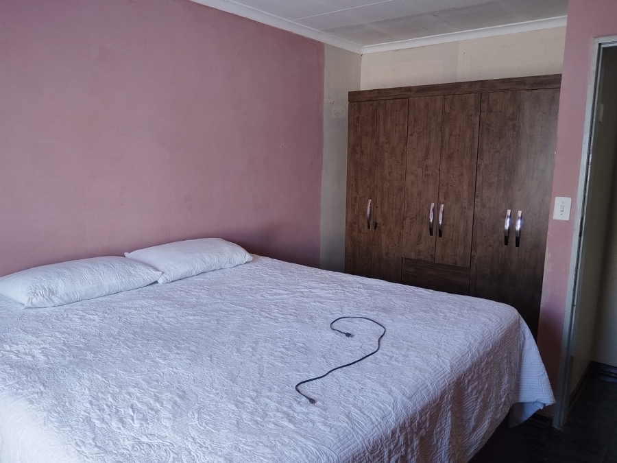 3 Bedroom Property for Sale in Lenasia South Gauteng