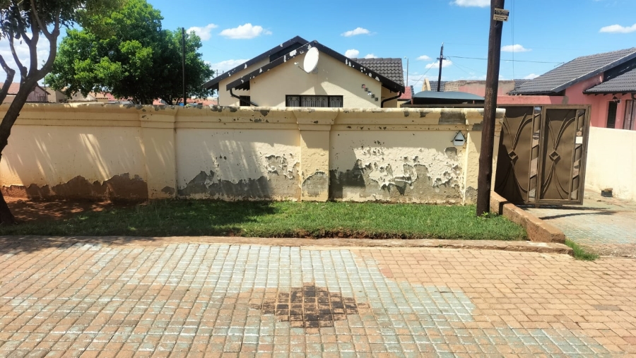 3 Bedroom Property for Sale in Kagiso Gauteng