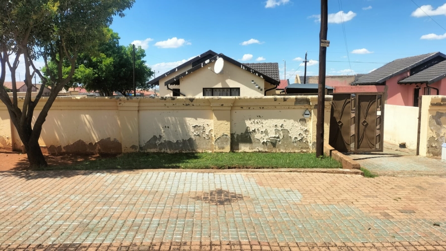 3 Bedroom Property for Sale in Kagiso Gauteng