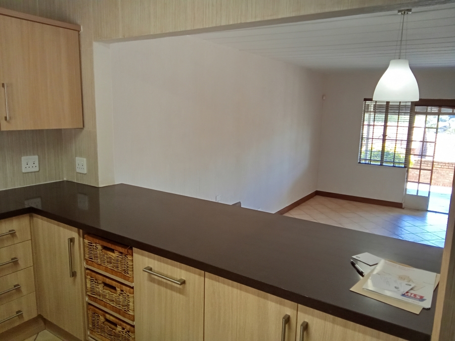 3 Bedroom Property for Sale in Constantia Kloof Gauteng