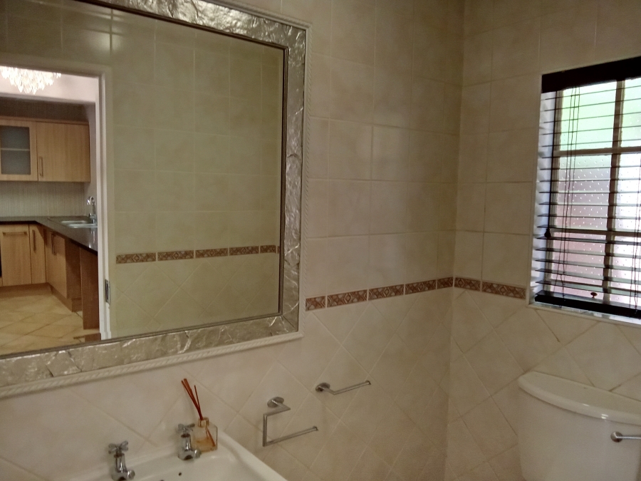 3 Bedroom Property for Sale in Constantia Kloof Gauteng