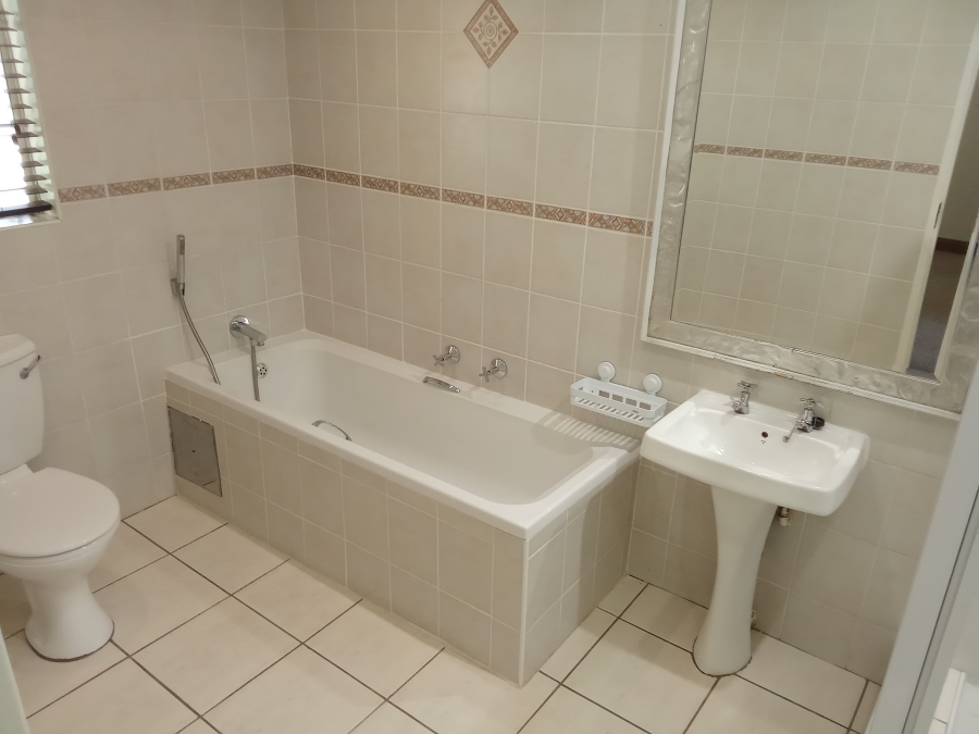 3 Bedroom Property for Sale in Constantia Kloof Gauteng