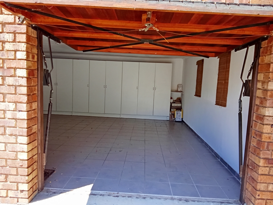 3 Bedroom Property for Sale in Constantia Kloof Gauteng