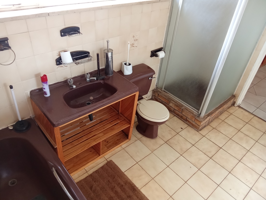 4 Bedroom Property for Sale in Witpoortjie Gauteng