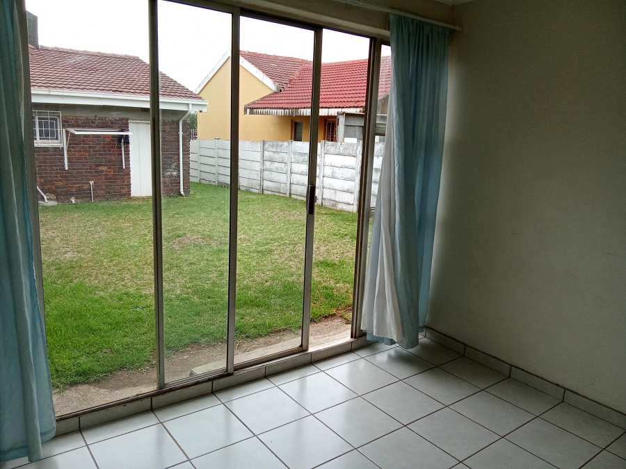 4 Bedroom Property for Sale in Witpoortjie Gauteng