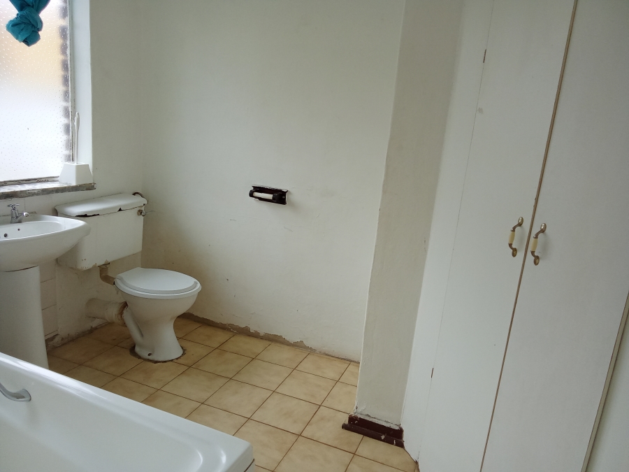 4 Bedroom Property for Sale in Witpoortjie Gauteng