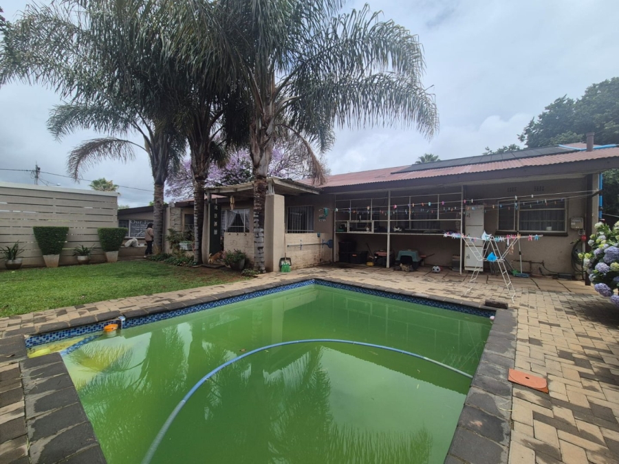 4 Bedroom Property for Sale in Krugersdorp North Gauteng