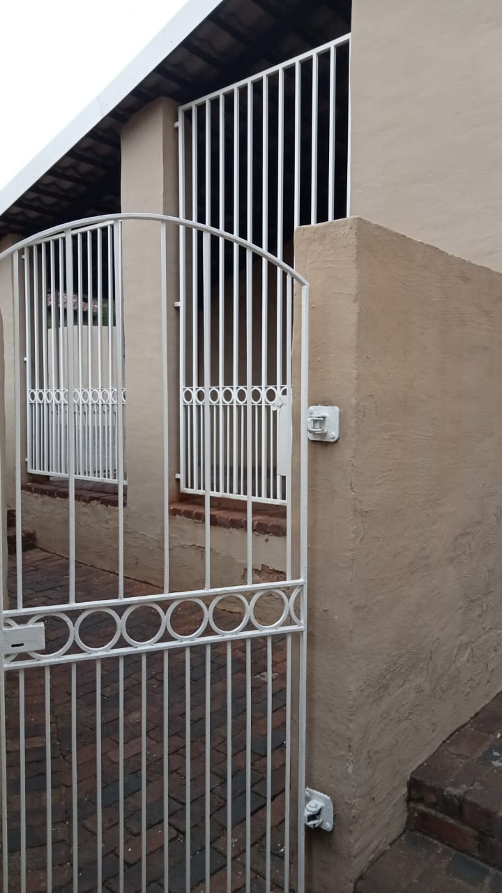 3 Bedroom Property for Sale in Weltevreden Park Gauteng