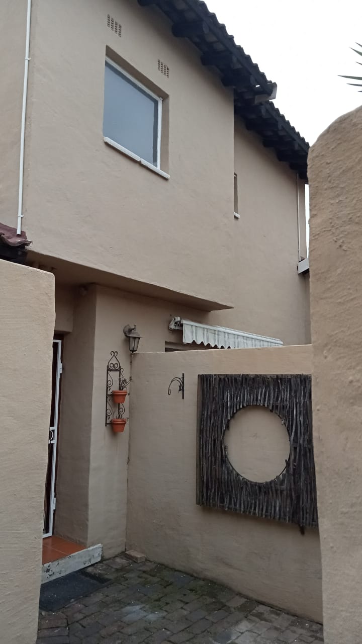 3 Bedroom Property for Sale in Weltevreden Park Gauteng