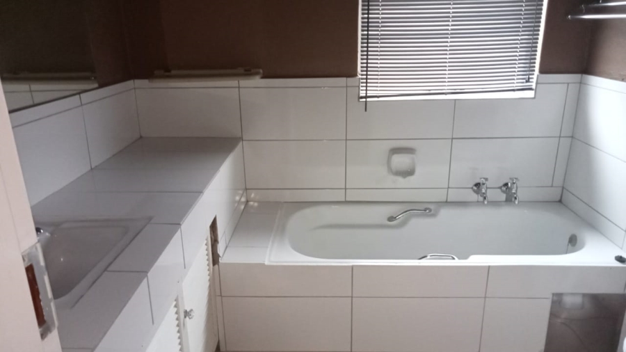 3 Bedroom Property for Sale in Weltevreden Park Gauteng