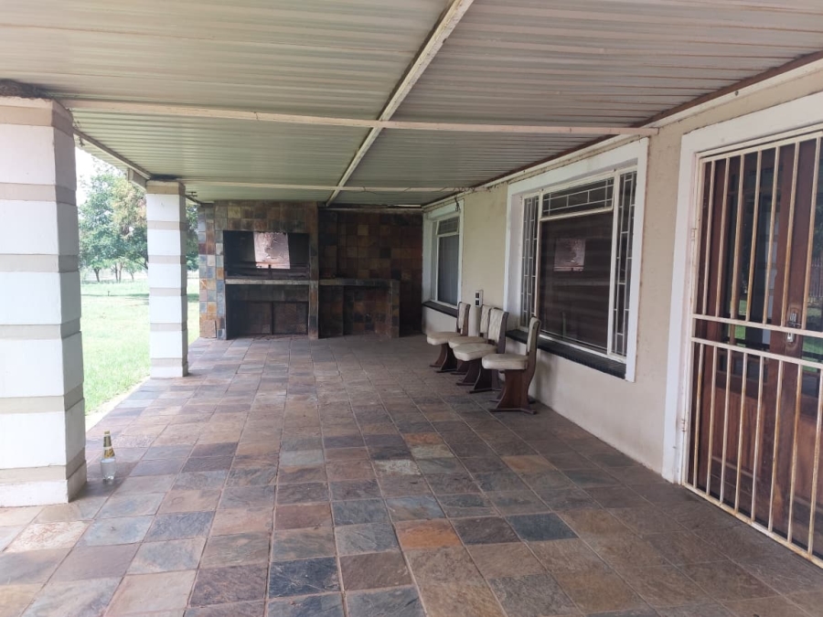 4 Bedroom Property for Sale in Middelvlei A H Gauteng