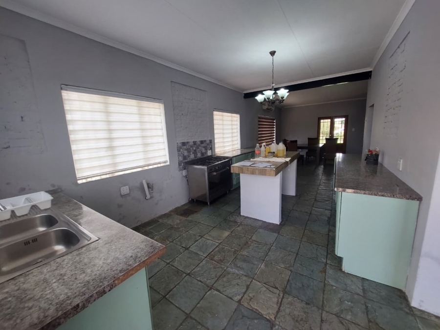 4 Bedroom Property for Sale in Middelvlei A H Gauteng