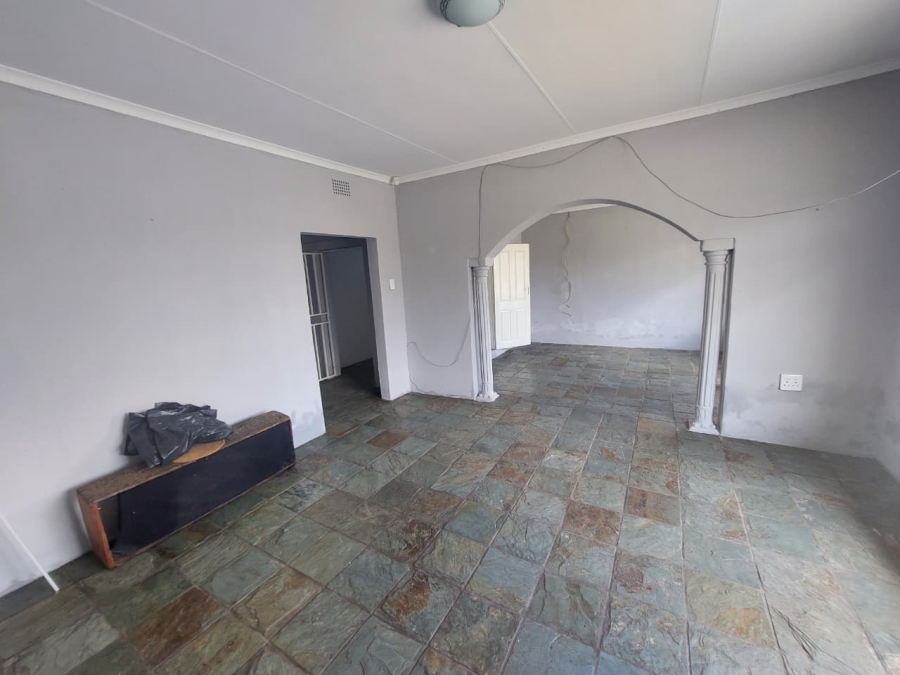 4 Bedroom Property for Sale in Middelvlei A H Gauteng