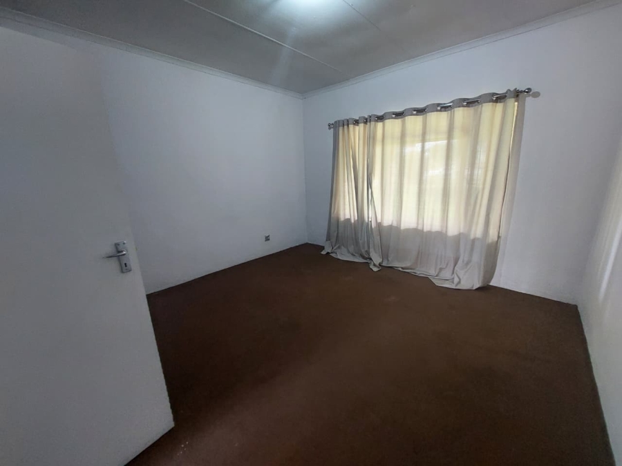 4 Bedroom Property for Sale in Middelvlei A H Gauteng