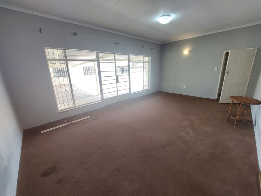 4 Bedroom Property for Sale in Middelvlei A H Gauteng