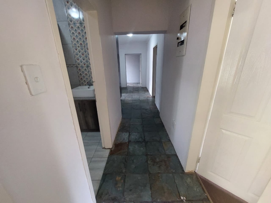 4 Bedroom Property for Sale in Middelvlei A H Gauteng