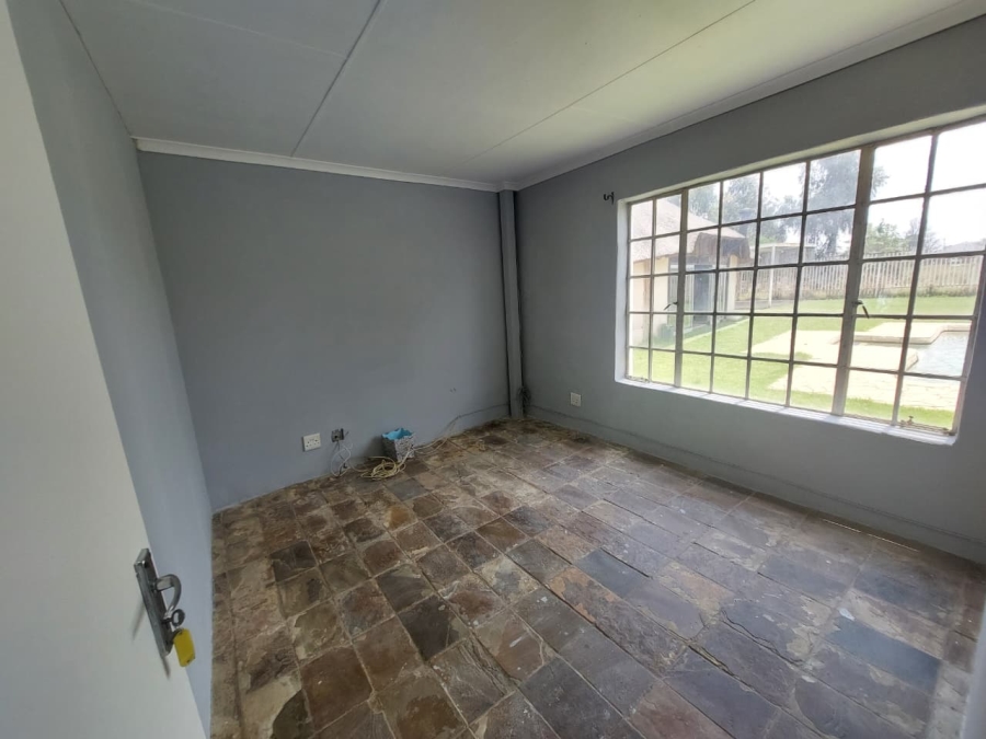 4 Bedroom Property for Sale in Middelvlei A H Gauteng