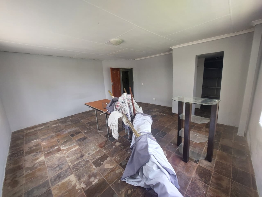 4 Bedroom Property for Sale in Middelvlei A H Gauteng