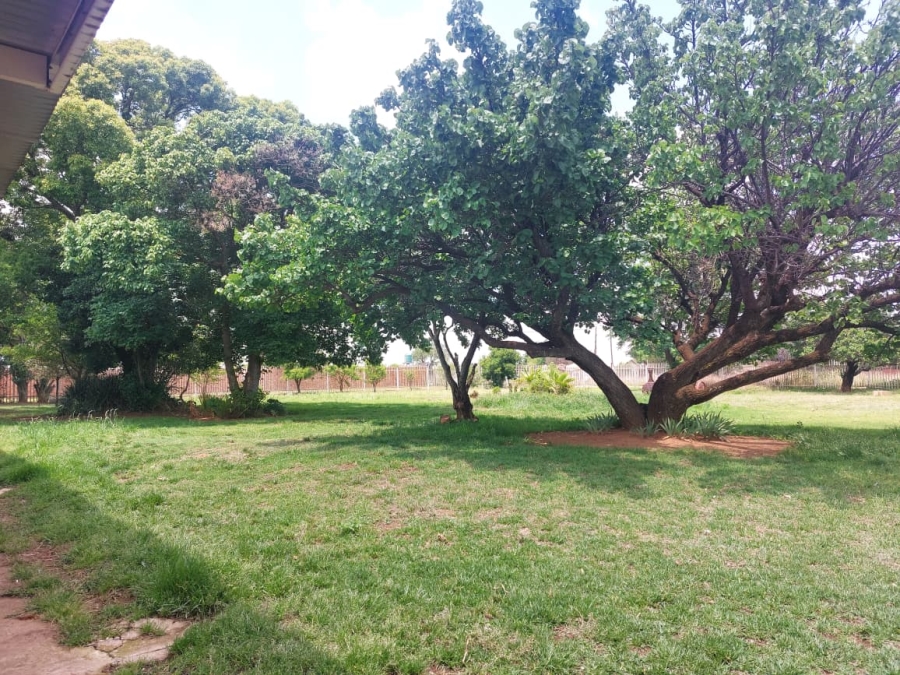 4 Bedroom Property for Sale in Middelvlei A H Gauteng