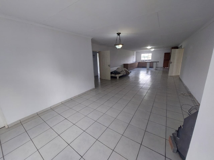4 Bedroom Property for Sale in Middelvlei A H Gauteng
