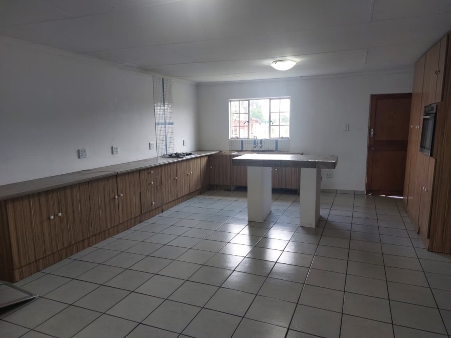 4 Bedroom Property for Sale in Middelvlei A H Gauteng