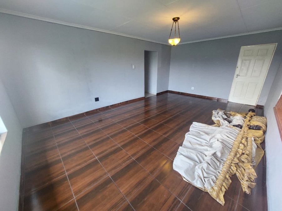 4 Bedroom Property for Sale in Middelvlei A H Gauteng