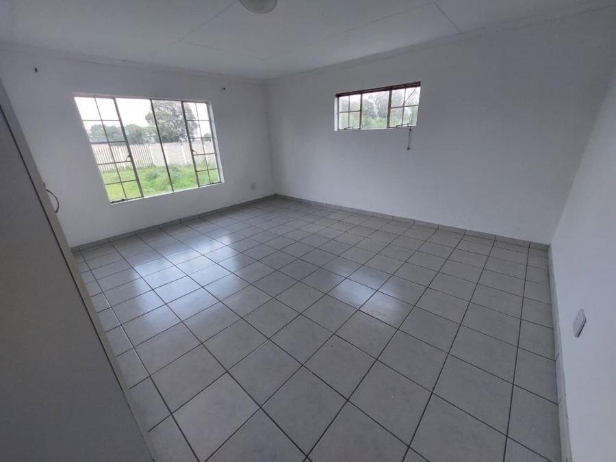 4 Bedroom Property for Sale in Middelvlei A H Gauteng