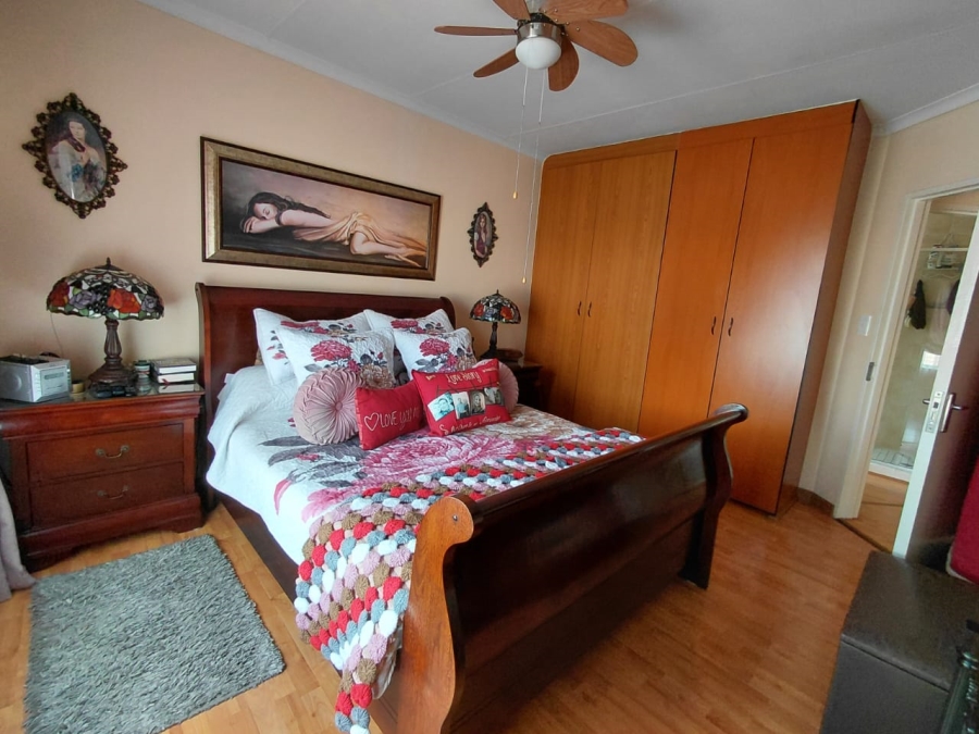 2 Bedroom Property for Sale in Randpoort Gauteng