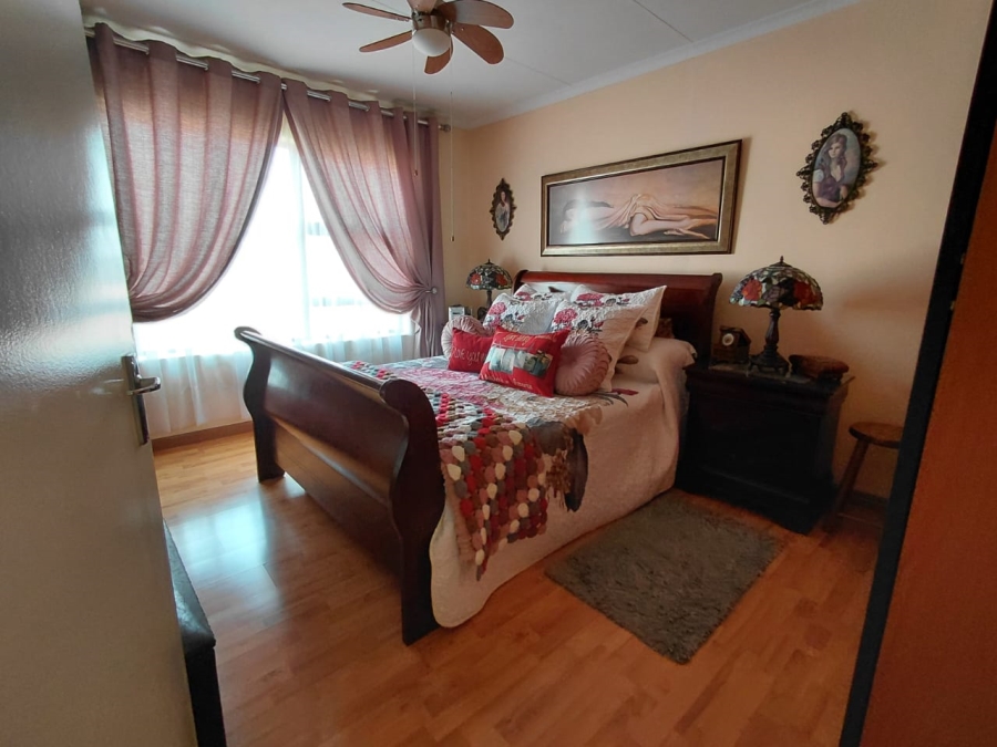 2 Bedroom Property for Sale in Randpoort Gauteng