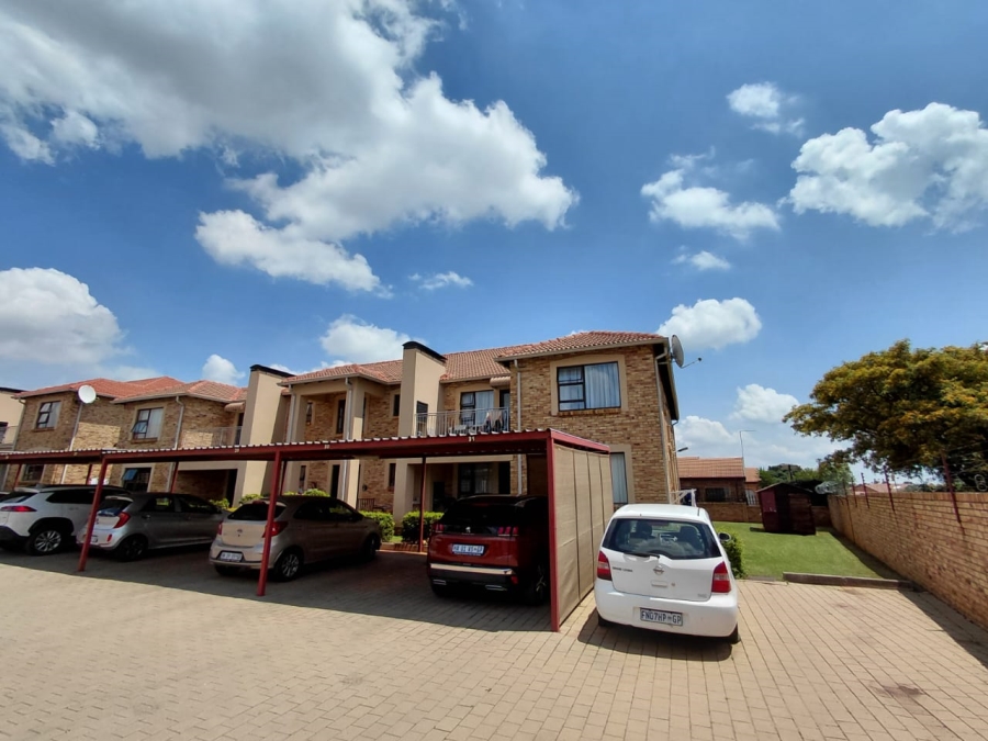 2 Bedroom Property for Sale in Randpoort Gauteng