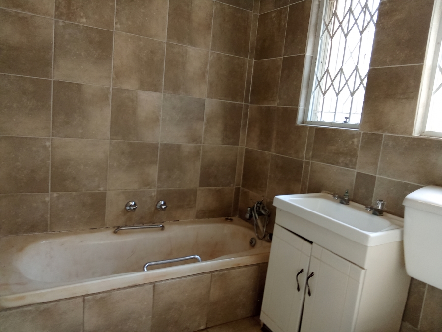 4 Bedroom Property for Sale in Witpoortjie Gauteng