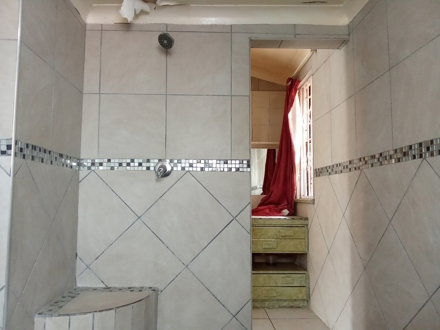 4 Bedroom Property for Sale in Witpoortjie Gauteng